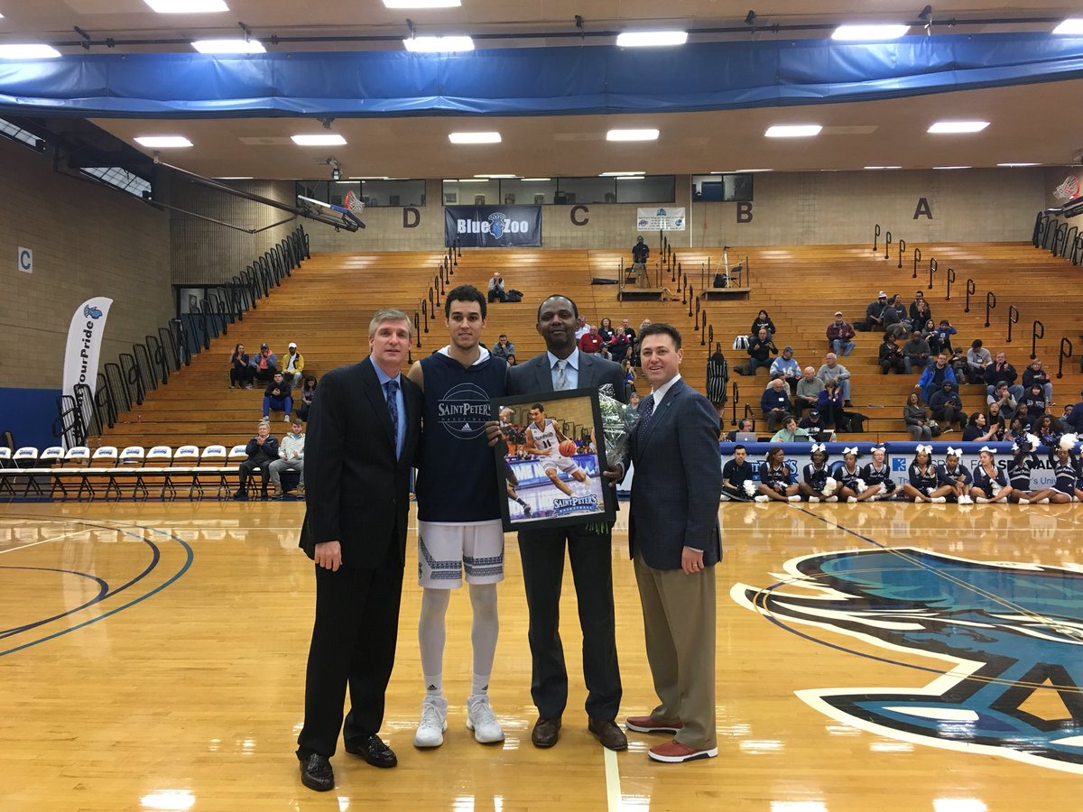 PeacocksMBB's tweet photo. Today we honored our seniors for their time at Saint Peter’s.

Thank you Nadiyah, Nick and Nnamdi for everything!! 

#StrutYourPride https://t.co/xROYiJxVCS