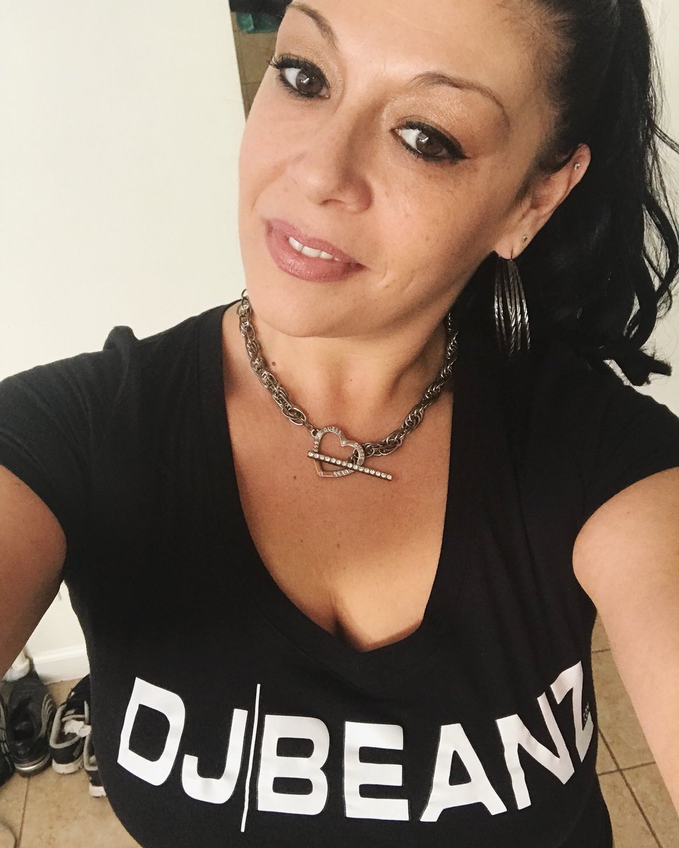 HOLLAatBEANZ's tweet photo. “It’s funny how you only feel betrayal from a friend. It’s never the enemy, they hate you from within.” @WHOISCONWAY
If I were them, I’d hate me too!!! Keep it coming, I THRIVE off that shit!!! 😘 #gxfr #Reject2 #conway #djbeanz https://t.co/bXfCYlYvMZ
