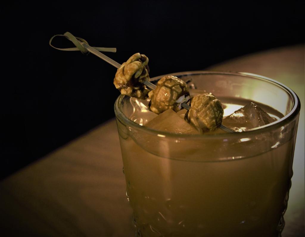 Zagat Chicago (@zagatchicago) on Twitter photo From caramel corn cupcakes at <a href="/swirlzcupcakes/">Swirlz Cupcakes</a> to popcorn-topped cocktails at Carbon Arc, these are some of the most original popcorn creations in town goo.gl/G8pVzv From caramel corn cupcakes at <a href="/swirlzcupcakes/">Swirlz Cupcakes</a> to popcorn-topped cocktails at Carbon Arc, these are some of the most original popcorn creations in town goo.gl/G8pVzv