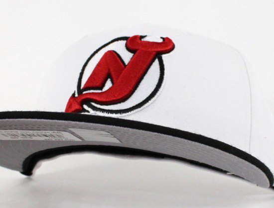 ECAPCITY's tweet photo. Air Jordan 1 Retro High OG Bred Toe NJ DEVILS Fitteds Gray Under Brim
https://t.co/MWqSe4bAzq
#NEWJERSEYDEVILS #NJDevils #NewJersey #Devils #BredToe #AirJordan11 #GymRedWin @sneakernews @kicksonfire @nicekicks @scratchavelli @NJDevils @NJDevilsPR #ecapcity https://t.co/EsYOcLVQjP