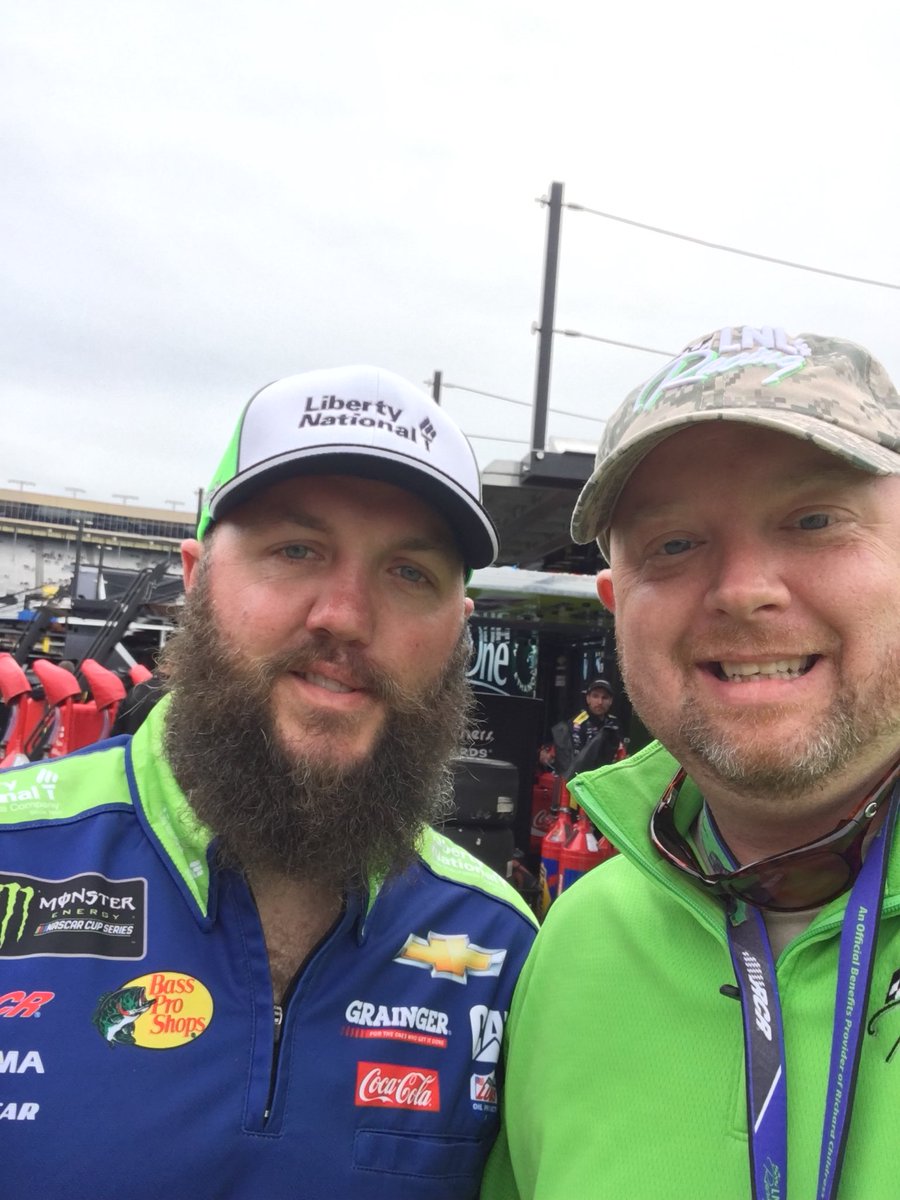 JEverly34's tweet photo. Let’s go racing!  #lnlracing https://t.co/eqGvWzuGLA