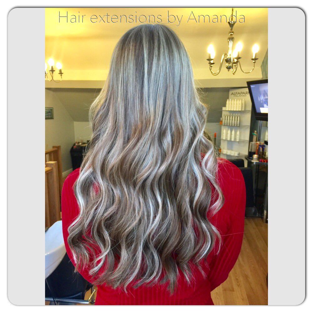 HairExtbyAmanda's tweet photo. #hairextensions #lovemyjob #transformation #blondehair #shade6&18/22 @beauty_worksonline #hairextensionsbyamanda #shrinklinks #beautyworks #masterextensionist #waves https://t.co/wb0Zea0Axg
