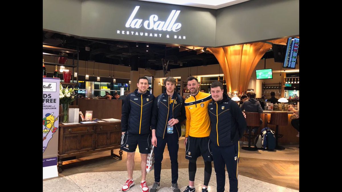 la_salle1's tweet photo. A few familiar faces representing @AontroimGAA today in London #lasalleontour #DLSabu #truetoourschool https://t.co/jMX4LksRyT