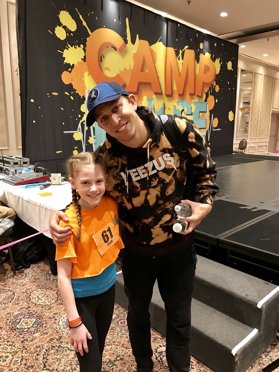 khiyla_aynne's tweet photo. Always drippin in #finesse 💎 in @mattsteffanina’s class! 💯🙌🏼 I love your choreography! 😜 Thank you for always bringing the heat! 🔥
•
#KhiylaAynne #MattSteffanina #CampPULSE #CampPULSEfam #CampPULSEcounselor
•
@camppulse @pulsedanceexperience 🧡 https://t.co/rT2tpqk9iE
