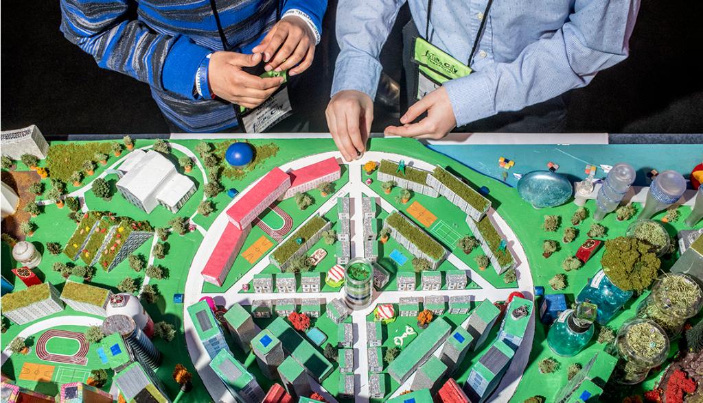 AARP's tweet photo. Kids create age-friendly cities: https://t.co/BblIwuf032 https://t.co/cAu4GmxSUR