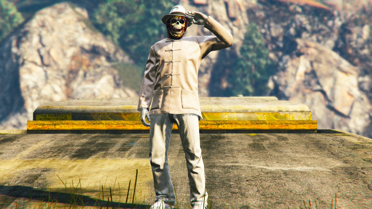 il_sole's tweet photo. In my sunday whites.. not a bullet hole #RockstarGames #GTAV #tsft #GTASnapmatic #GTAPhotographers https://t.co/rQxD19ow5j
