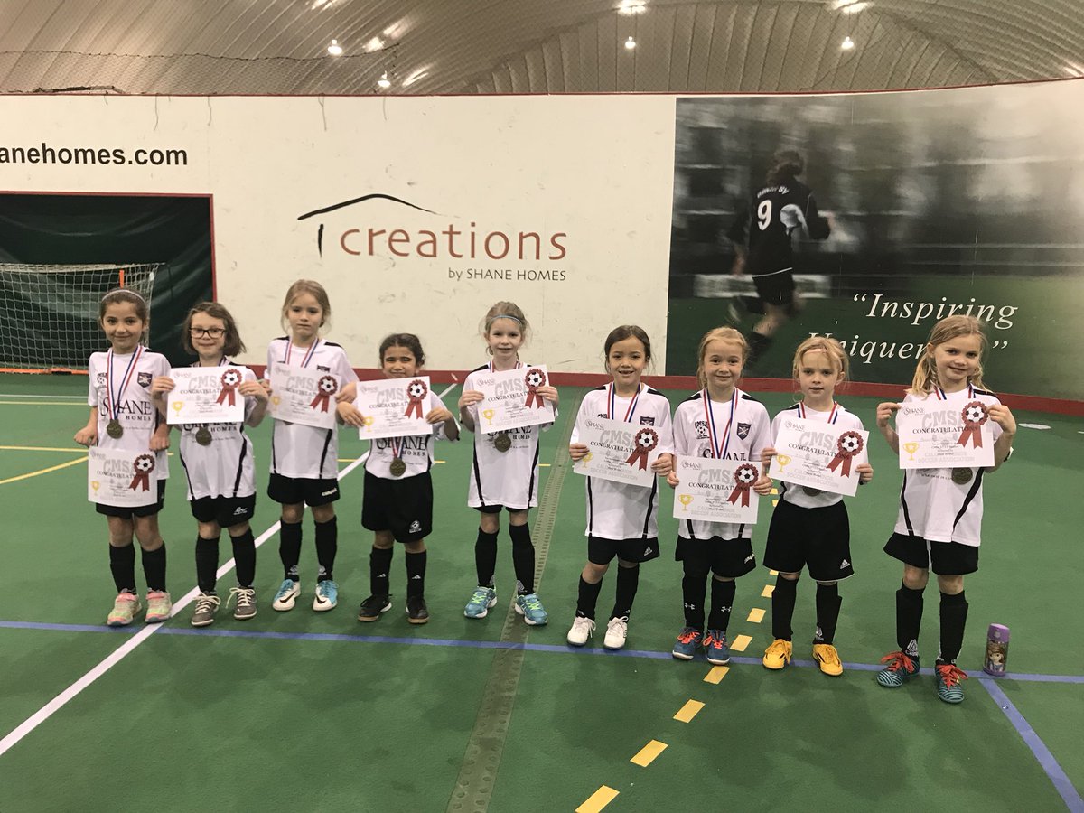 MeaghanGilmour's tweet photo. Great season #whitedolphins!
Thanks so much to Coach Blair &amp; Coach Mike @calgary_rangers @cmsasoccer #minifest https://t.co/BLcvsMOuWg