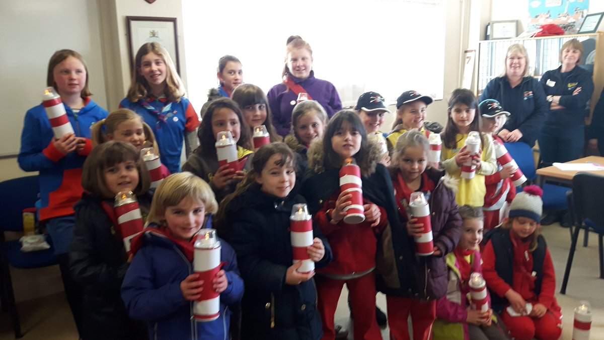 #Norfolk Brownies, Guides and Rainbows to the rescue <a href="/CaisterLifeboat/">Caister Lifeboat</a> they really were fantastic and having a great day <a href="/Girlguiding/">Girlguiding</a> @wagggs_world report on <a href="/BBCNorfolk/">BBC Norfolk</a> tomorrow