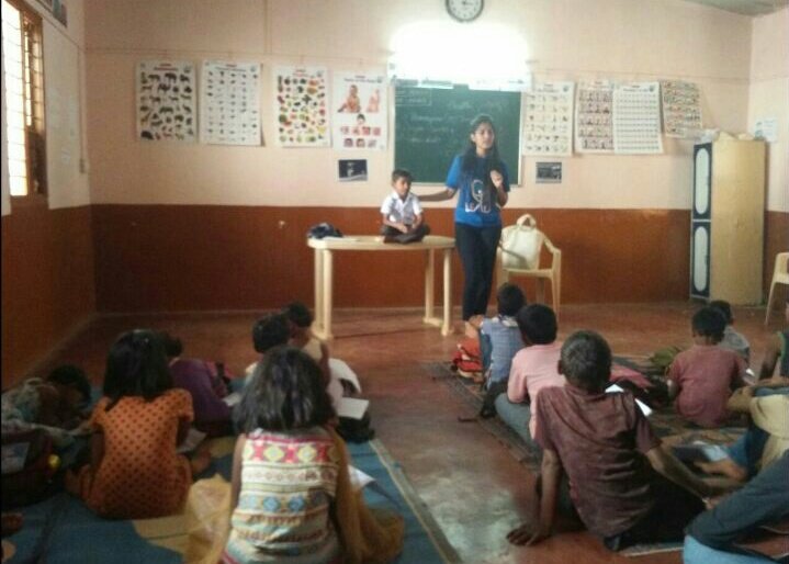 dcseLEAD's tweet photo. "Hygiene is two thirds of health!"
LEADer Vaishnavi from P C Jabin science college, #Hubballi visited Sushanti children's home today. She educated the kids &amp; gave an awareness talk regarding the human health and hygiene.
#LEADCampus
#LEADHubli
#Karnataka https://t.co/GdxeXPRzvi