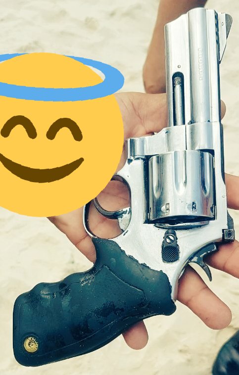 🚨militares d12° em patrulhamento pela orla de Piratininga, 4 elementos em atitude suspeita na praia, os policiais conseguiram deter os 4 elementos. 2 armas foram apreendidas pelos policiais. <a href="/NiteroiInformes/">NITERÓI INFORMES</a> <a href="/SalvemNiteroi/">Salvem Niterói</a> <a href="/motoristasltda/">Estação MOTORISTAS Ltda® 🏁</a> #niteroi