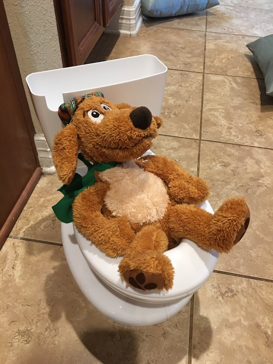 Girl pee on teddy bear - Best porno
