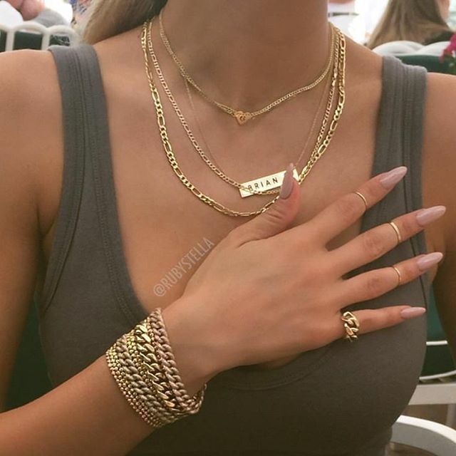 EStylistaBazar's tweet photo. Chains accessories 💗😘
Yes or No?
Tag Your Friends 
Follow @Estylistabazar For More

#Fashion #fashionblogger #fashionista #fashionable #fashionstyle #fashionblog #fashiongram #FashionAddict #fashionweek #fashiondiaries #fashionpost #fashionphotograph… https://t.co/0GbUelkOye https://t.co/QjZ2obUOoR