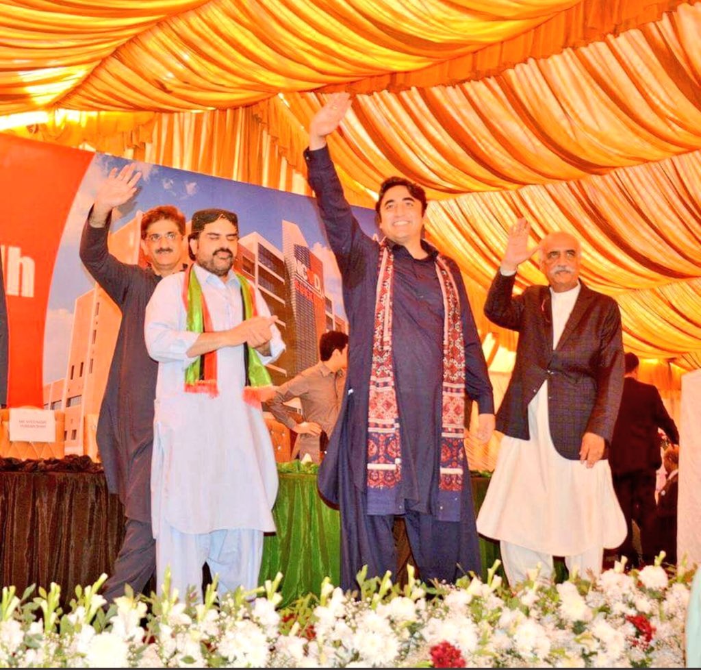 AnnieNoorulain's tweet photo. " بلاول کی صورت میں آج بھٹو نظر آیا 

وہی جوش وہی ولولہ اس نے دکھایا !!

#KhidmatMainSabSayAagaySindh 
#PPP4HealthCare https://t.co/JBrVHhWvbW