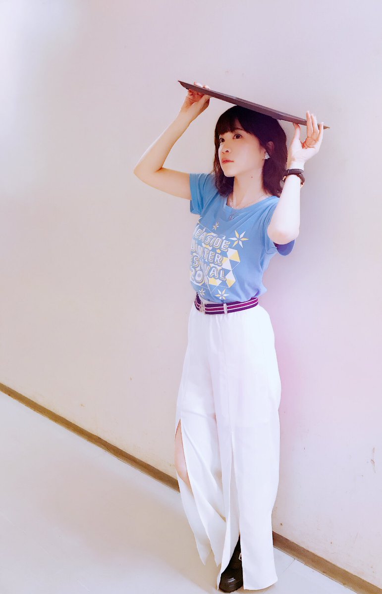 諏訪彩花さんのツイート 諏訪彩花1st写真集 通り雨 風に 撮ってみたよ笑 It革命さんが付けて下さった素敵なタイトル 笑 でもあのコーナーなかなか恥ずかしかったなぁ 脚かぁ でも もしこの先そんな素敵な機会に恵まれたのなら その時は全力で雨に濡れ