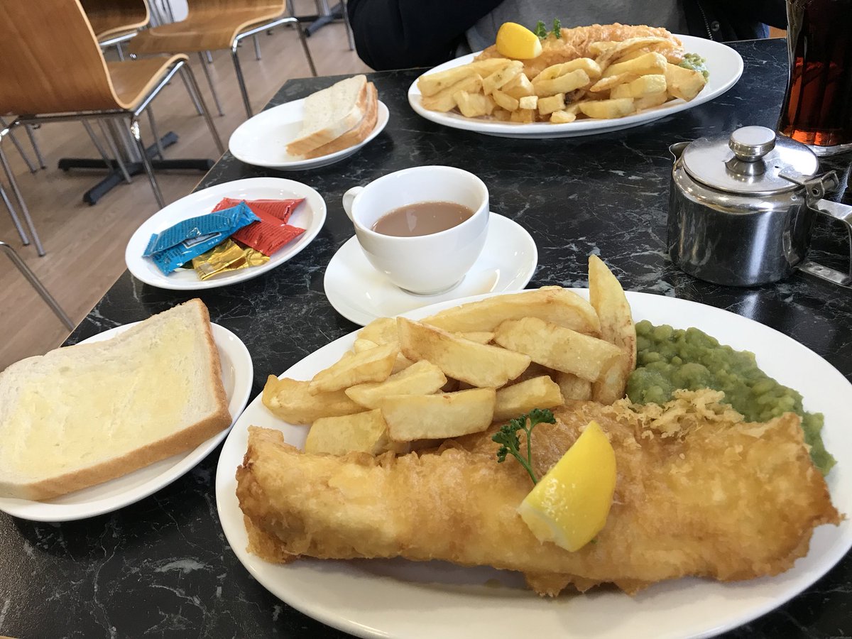 gemit87's tweet photo. Sunday by the sea #fishandchips #Seahouses #icecream #Morwick #Northumberland https://t.co/w2OpGQBDvZ