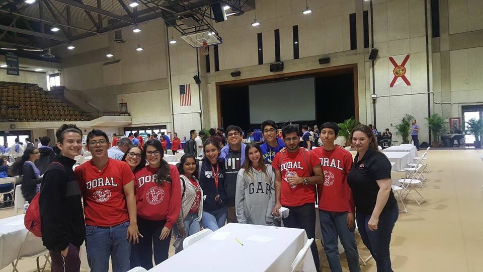 Doral_Academy's tweet image. Our poster team won 2nd place!!! 🎉🎈🏆🏅#doralacademymathclub #doralacademy #mathclub