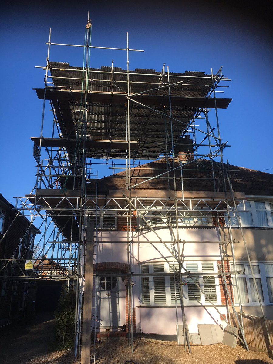 20tenscaff's tweet photo. Sunday grafting. Bit more done. #20Tenscaffolding https://t.co/tFSWlRgcjE