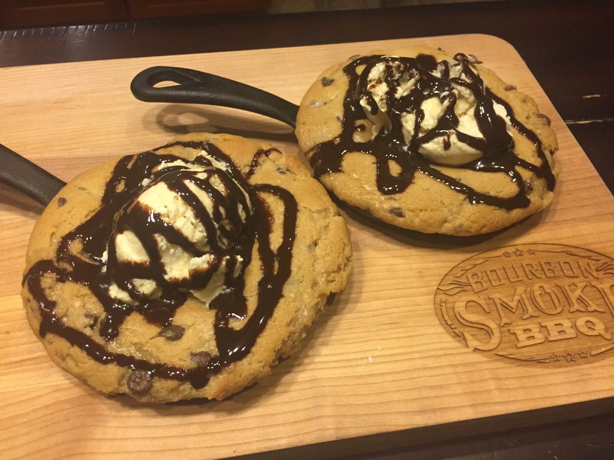 #skilletcookie #castiron #dessert