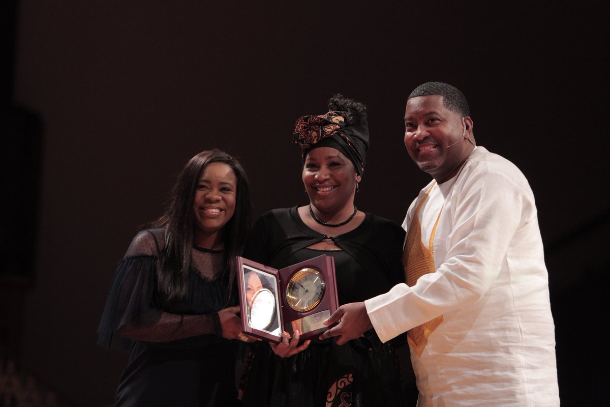 Joy105com's tweet image. Congrats to @Mrsjacque! You truly are an inspiration and a #LivingLegend! @edeweysmith @jen_pastor @HOHATL #joy105com