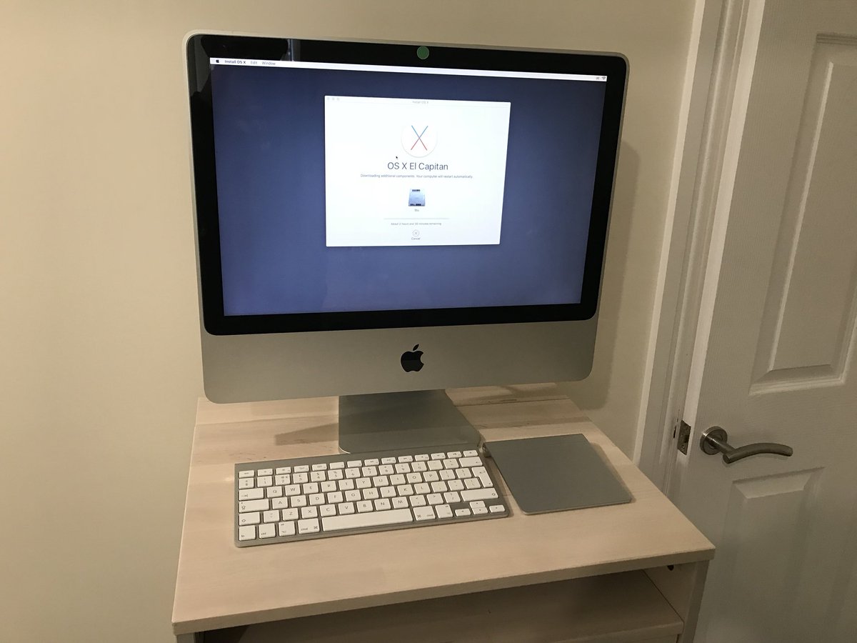 codeandstuff's tweet image. Resurrecting my old 2008 iMac just for fun. Too bad it won’t run High Sierra but can’t say I’m very surprised.
