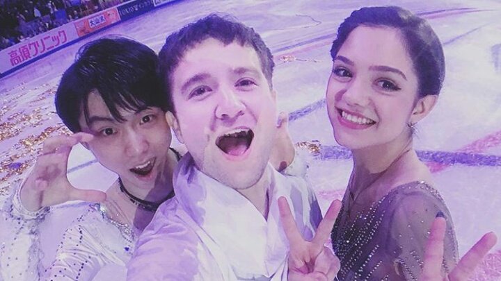 moonapologist's tweet photo. Name a more iconic squad... i'll wait:
- Evgenia Medvedeva 🌙
- Yuzuru Hanyu 🐻
- Misha Ge 👾 https://t.co/ZBGU3gBmip