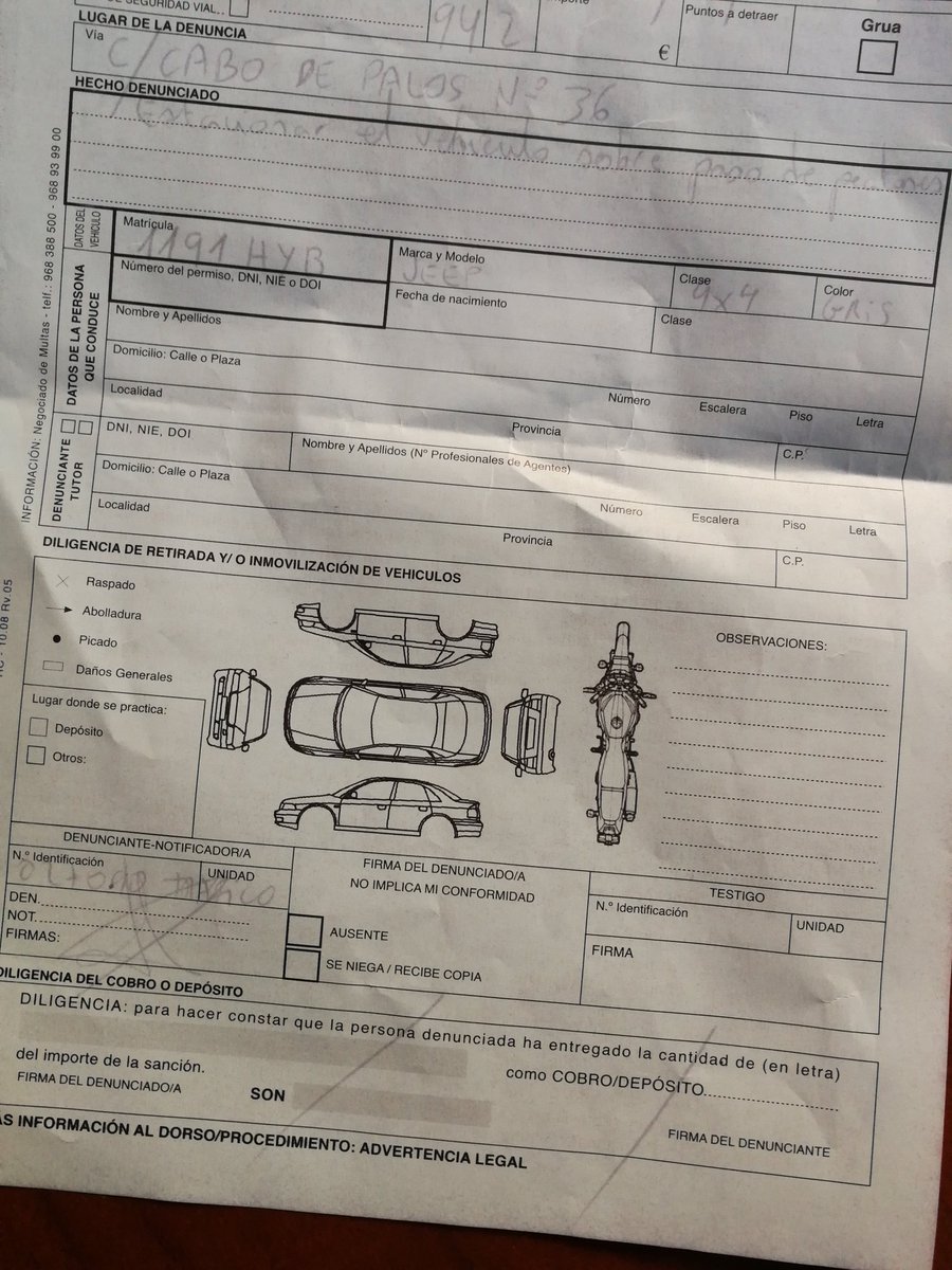 franhidalgowi's tweet photo. Robos y más robos en Altorreal y lo único que hace @MolinaPolicia es venir a multar a los vecinos por aparcar en la puerta de su casa aunque sea por parar 15 min a descargar el coche tras venir de trabajar. https://t.co/tqDq06vZLJ
