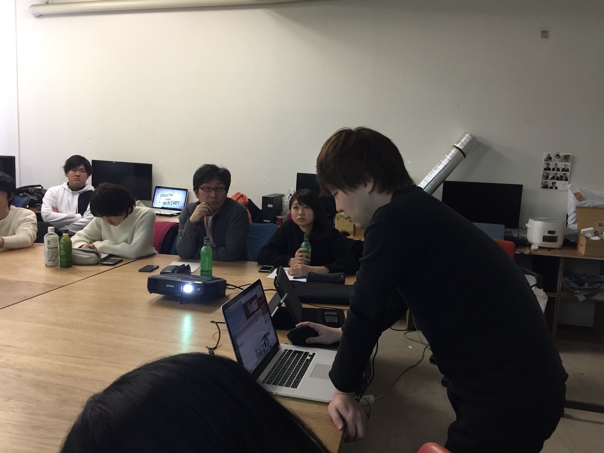 米澤隆 名古屋市立大学大学院准教授である久野紀光先生をゲスト講評者としてお招きし 米澤隆研究室卒業研究 設計 論文 最終講評会 を先日開催させていただいた 米澤隆 名古屋市立大学大学院准教授である久野紀光先生をゲスト講評者としてお招きし 米澤隆研究室卒業研究 設計 論文 最終講評会 を先日開催させていただいた