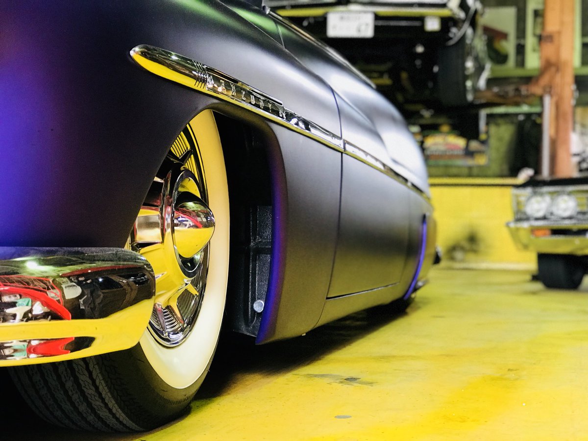 tt59z12's tweet photo. Super Cool!
#borderskustom #borders #mirrorless #beautifulcar #1951mercury #mercury #custom #customs #customcar #customcars #kustom #kustomkulture #vintage #vintagecar #convertible #low ##kustomcar #kustomart #kustoms #kustomlife #car #cars #lowrider #lowriders #kustomculture https://t.co/dlb6mmesjn