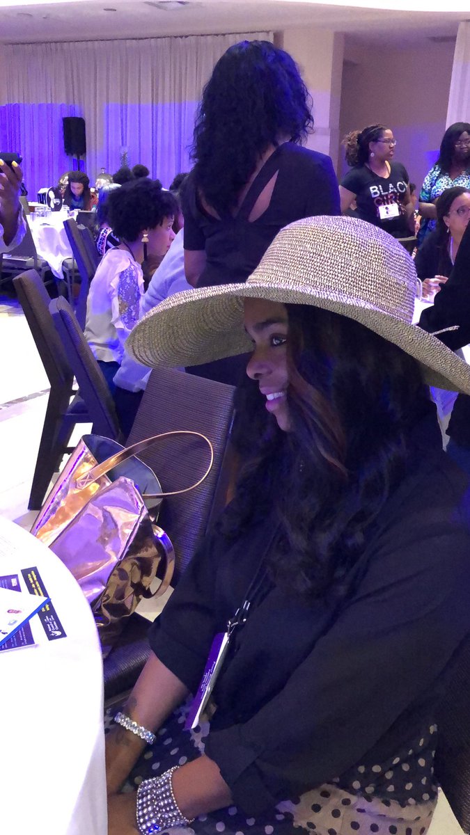StrategiesCT's tweet photo. #PowerRising18 ladies from all across #America join to #BuildAnAgendaForBlackWomen This lovely lady from #Atlanta is just one of 900+ who showed up to #SayWeWill be the voice of change, taking Action to make the change in and for our communities! #BlackWomenLead #IHaveFive RT https://t.co/P0GSsxfQO4