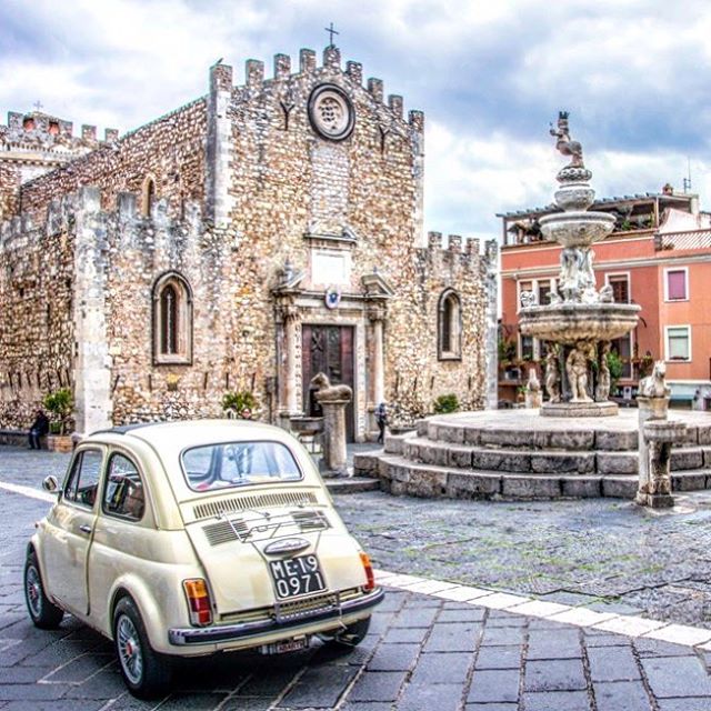 duotravelexpert's tweet photo. Ma quant’è bello andare in giro con una Cinqucento sotto i piedi! 🚗❤️
.
.
..
#SiciliaIn500
.
.
.
#InViaggioConVeronica #Sicilia #Sicily #VolgoSicilia #loves_sicily #SiciliaBedda #siciliamondo #sicilianjourney #yallerssicilia #ig_visitsicily #ig_sicil… https://t.co/1fxR0vKHKl https://t.co/KB5lECsw4z