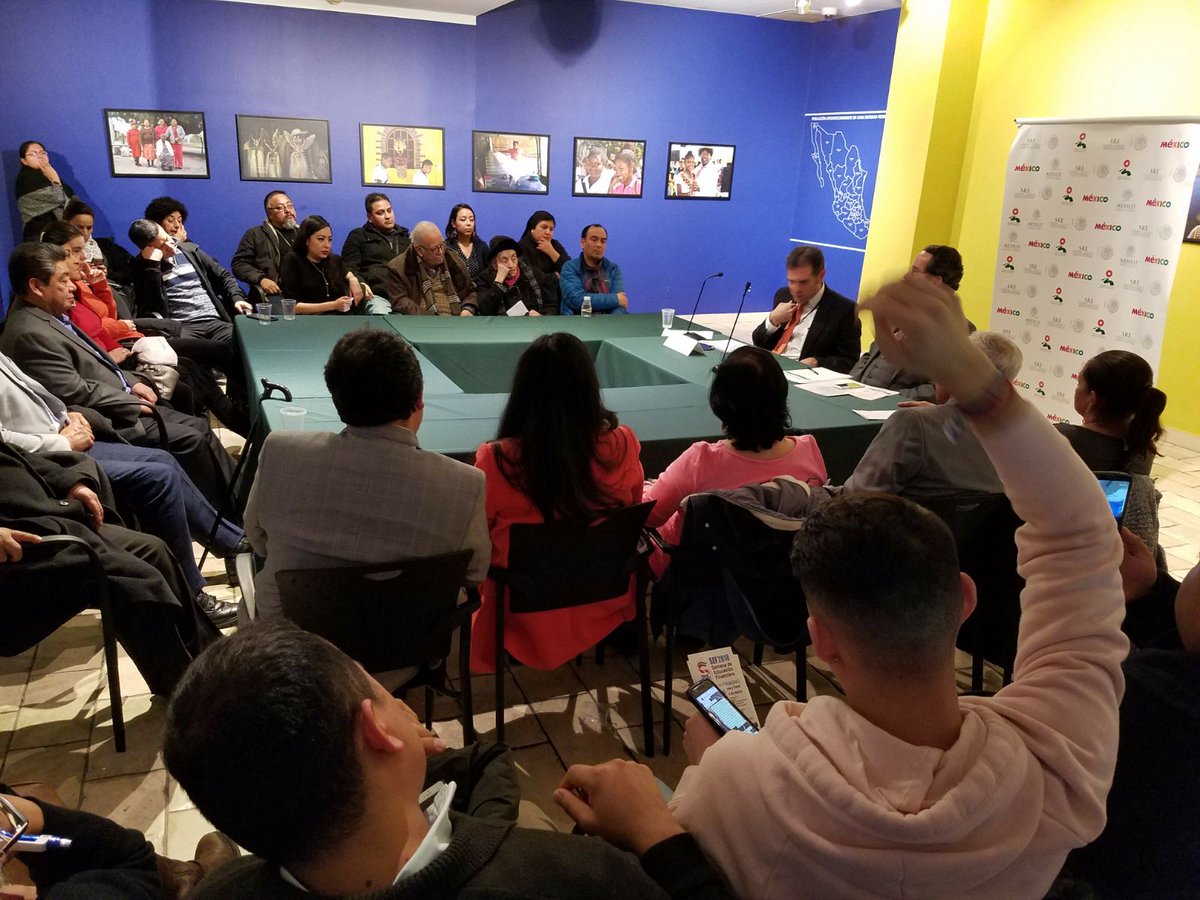FuerzaMigrante's tweet photo. Educación es la base para el empoderamiento de nuestra #ComunidadMigrante, felicitamos al @INEMexico por este ejercicio y agradecemos a @lorenzocordovav.
Agradecemos también la convocatoria al @ConsulMexNuy y su titular @gomezpickering. 
Todos Somos #FuerzaMigrante https://t.co/PyczjhiTg5