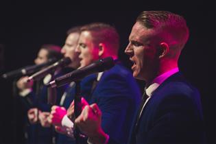 ByeByeBabyLive's tweet photo. Last chance (and last few tickets!) for our show Customs House Customshouse #TODAY! See you there - and bring your dancing shoes for the #NewTunesNewMoves! You're in for a treat! #BBBLive #JerseyBoys #Tribute #JerseyBoysUK #JerseyBoysTour #FrankieValli  https://t.co/NlzqQYHh2d https://t.co/AgPLcW6MXb