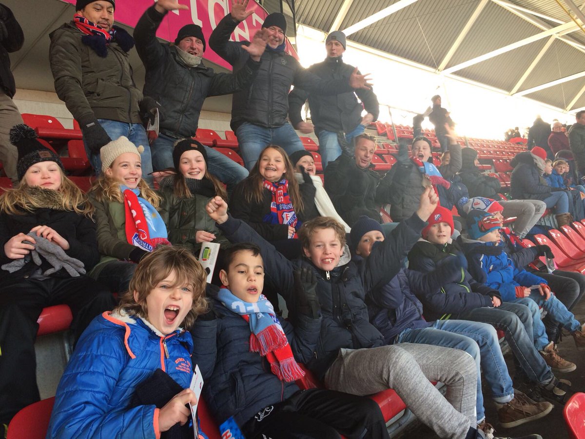 Met <a href="/voetbalsvaurora/">SV AURORA</a> op bezoek bij <a href="/fcutrecht/">FC Utrecht</a> UUuuuuu