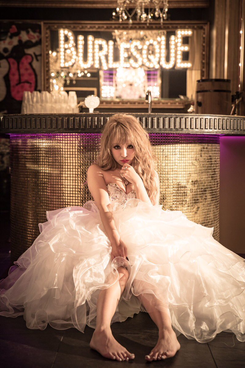 バーレスク大阪 公式 バーレスク大阪の1周年を記念し 新たな宣伝活動として 小悪魔ageha 姉agehaの カリスマモデルである さくりなこと桜井莉菜さんが なんと バーレスク大阪のアンバサダーに就任することになりました さくりな