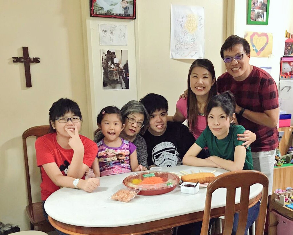 Ryl029's tweet photo. #blessedcny #familytime https://t.co/J7KUrJ9N6S