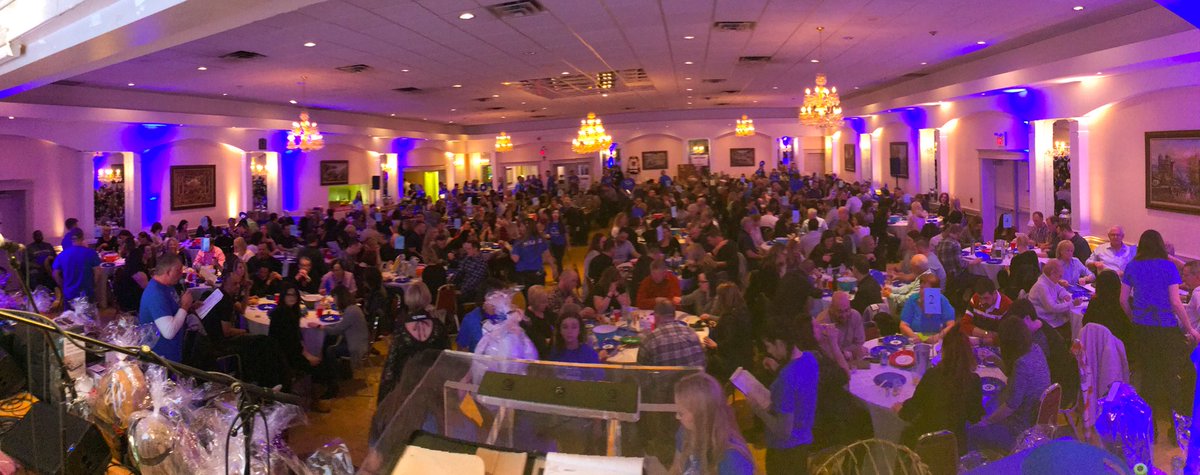 ChiefNish's tweet image. Last night’s #ChasesGift fundraiser: families dealing w/paediatric cancer! Our own officers Jeff&amp;amp;Tammy Sandy &amp;amp;son Chase (survivor).Thx to 350+generous supporters,volunteers,sponsors &amp;amp; donors. I had fun providing the live music! bit.ly/2Fwnp6L Hoping to break $40K total!