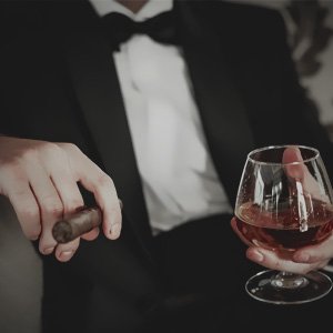 ❝ La plus belle des ruses du diable est de vous persuader qu'il n'existe pas. ❞ ━ Charles Baudelaire.