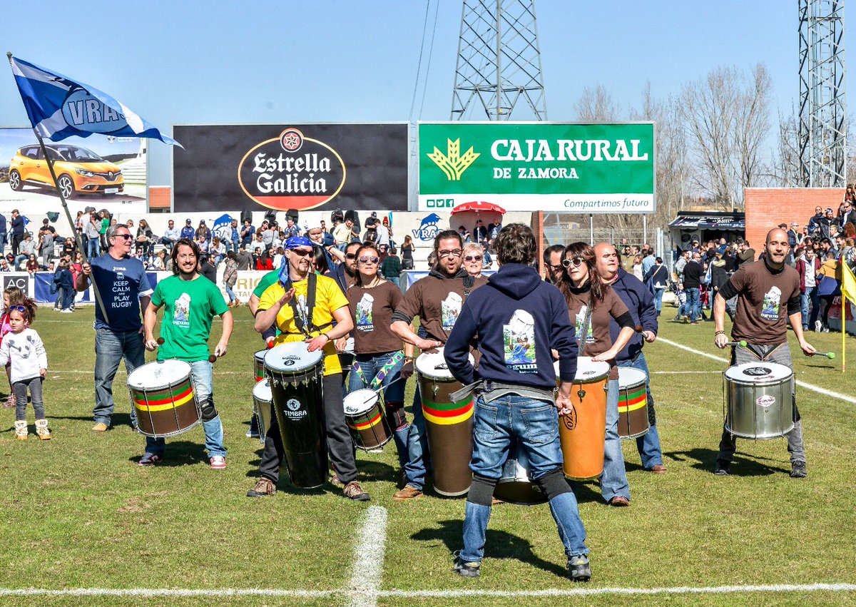 Muchas gracias a <a href="/casturva/">Centro Asturiano</a> y #Ogum por ambientar el #DerbiDePepeRojo con sus gaitas y batucada