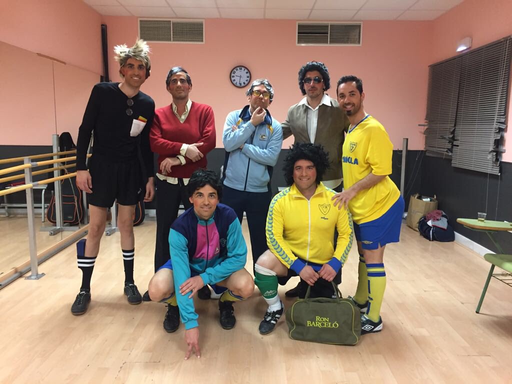 cuARTEtoGines's tweet photo. #CarnavalDeGines Cuarteto El Domingo con Chalequito - Cuarteto Homenaje. 2018. https://t.co/7npNd4HEGc