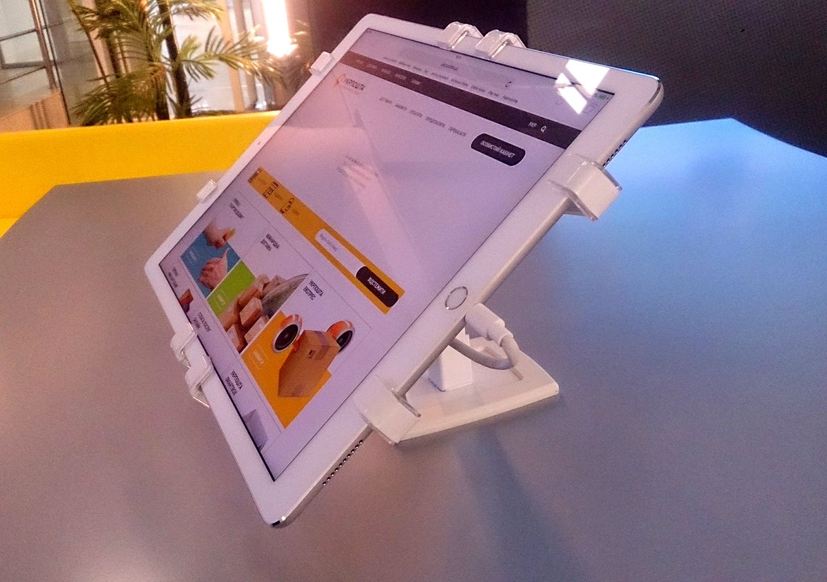 gripzo's tweet photo. IPad pro security bracket in Ukraine by #gripzo #antitheft #displaysecurity https://t.co/5jyUEfNe0b