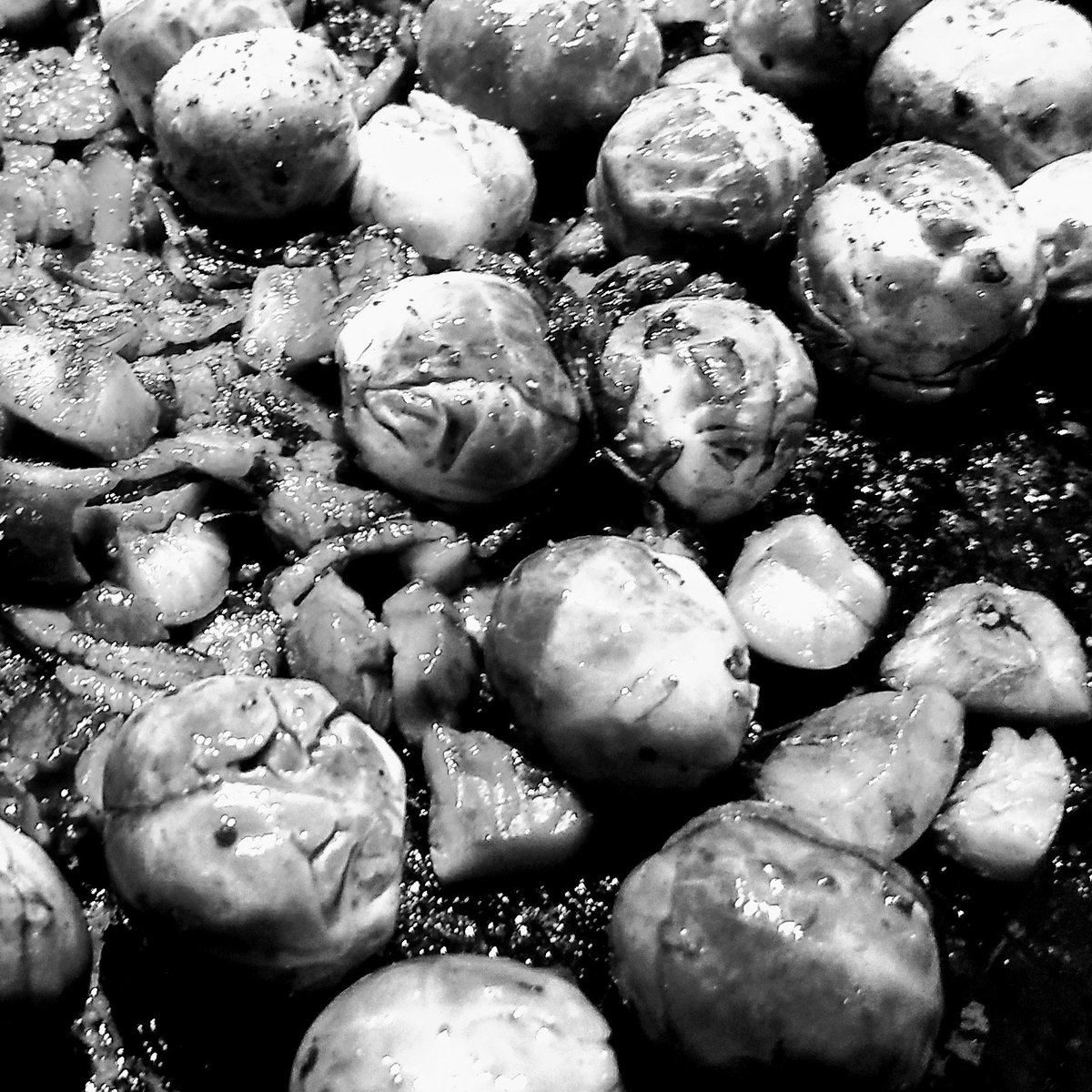 Still catching up with myself this week but cracking on with #saturdayspouts!  A combination of ideas today; good old bacon, shallots and chestnuts (had to appear at some point) but adding another dimension by roasting it all with balsamic.  Perfect with roast pork and crackling.