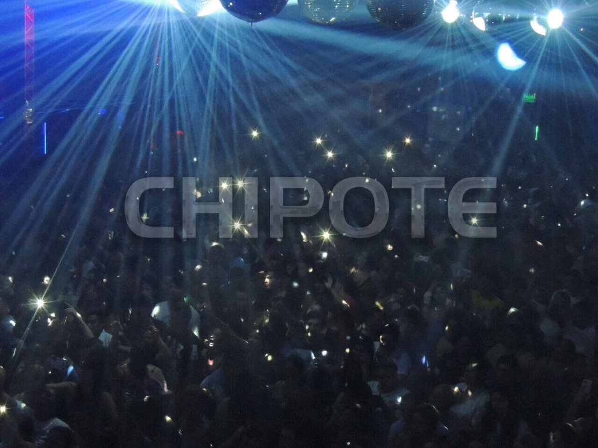 chipotecba's tweet photo. ¡Bailazo en Bigote Disco! 👏🏼
Muchas gracias por acompañarnos ... 🍀
#Chipote #EsteViernes #EnCBA #LaCostaDisco https://t.co/B6YPVY55ZP