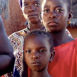 TheGundatKenyon's tweet photo. Don’t forget that we’re screening Moolaadé in the Community Theater tomorrow at 7pm. Star the week off with a compelling film! #film #movies #moolaade https://t.co/ouXwavaEWQ