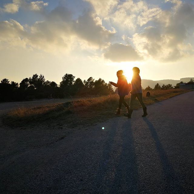 Caminar juntos/as, escuchar y crear. 
#meditacionishaya #alegria #paz #meditacion #equipo