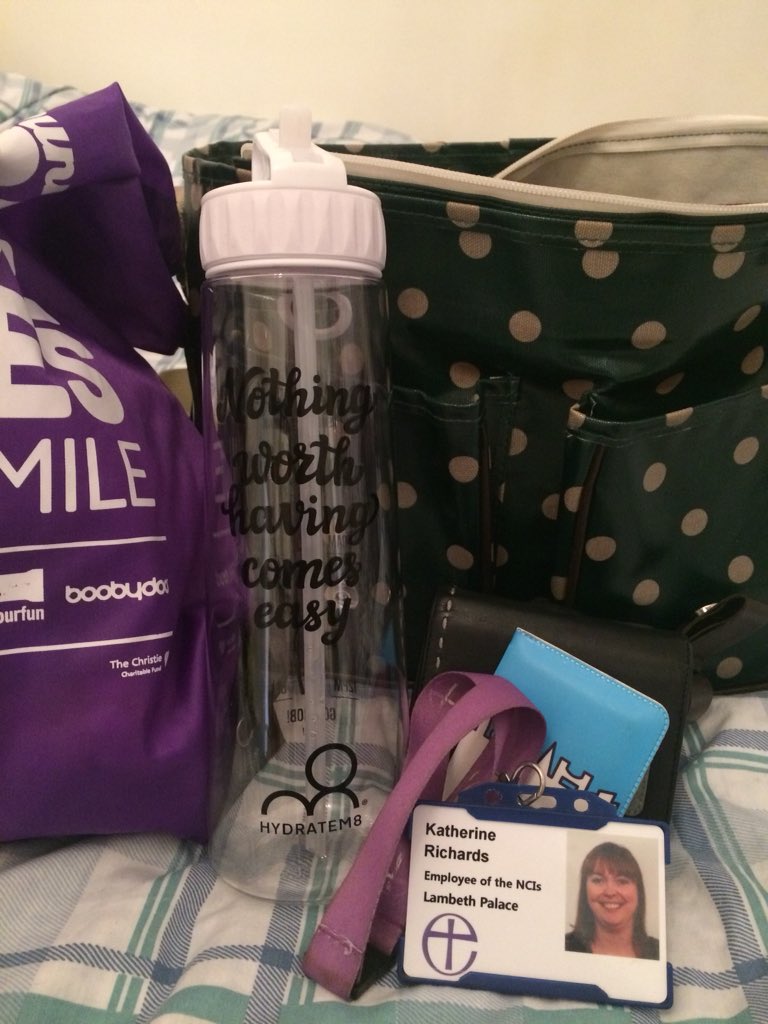 Today is my 11 week #breakiversary - who would have thought it would take 11 weeks from this to this. Getting my bag ready for work for the first time since 8 December! Can anyone remind me what I actually do when I’m there? 🤷🏻‍♀️