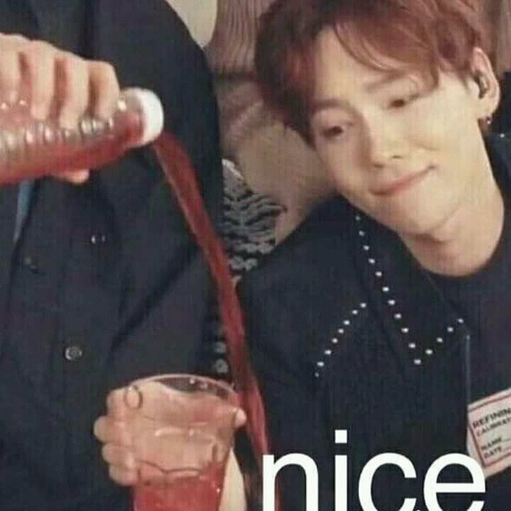 IxingGirl's tweet photo. Casi 2M de votos arriba, Minseok, perdonanos.  #EXOL #BestFanArmy #iHeartAwards @weareoneEXO https://t.co/Cixj3KC3r7