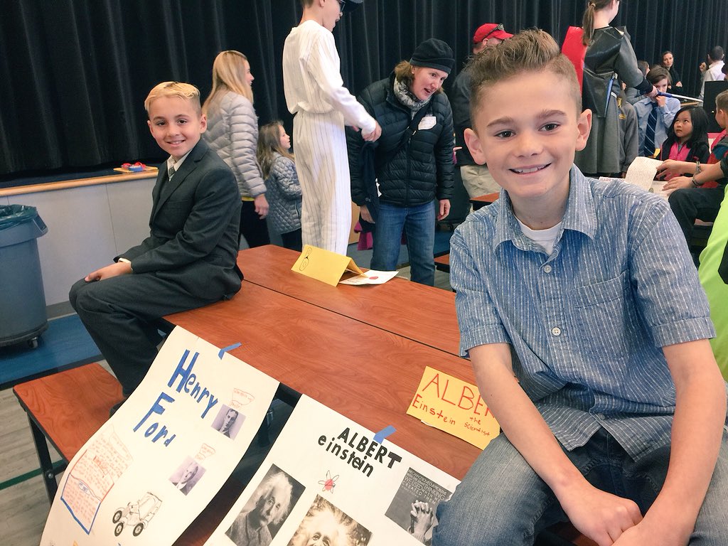 jwilliams5th's tweet photo. Fiddyment 5th Grade Living Wax Museum @rcsdfiddyment https://t.co/O33YsDjLaD