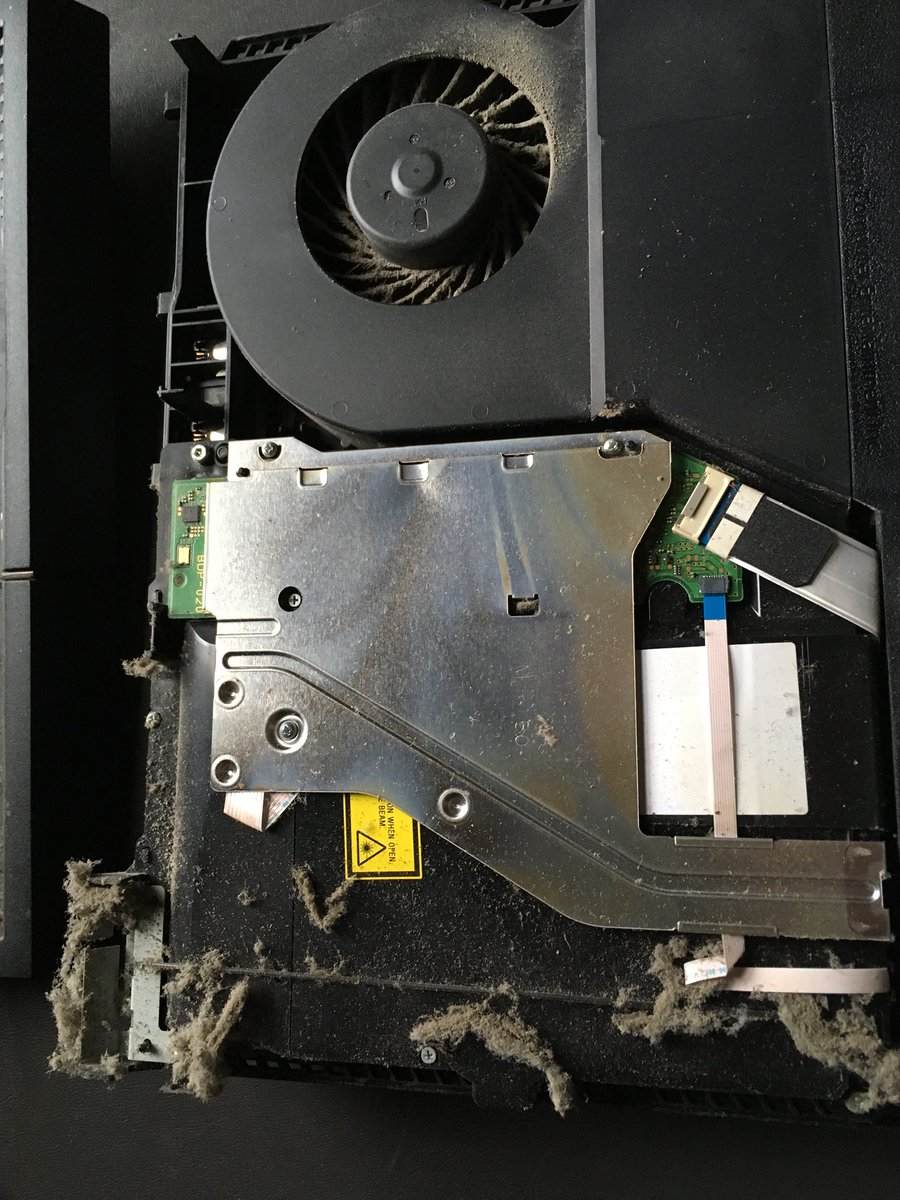 Hydro2113's tweet image. Takes playing clean to a whole new level. Girl at my work couldn’t figure the issue... 😑

#RestorationProject
#FirstLayer #DustKills
#StayCool
#WorstiEverSeen