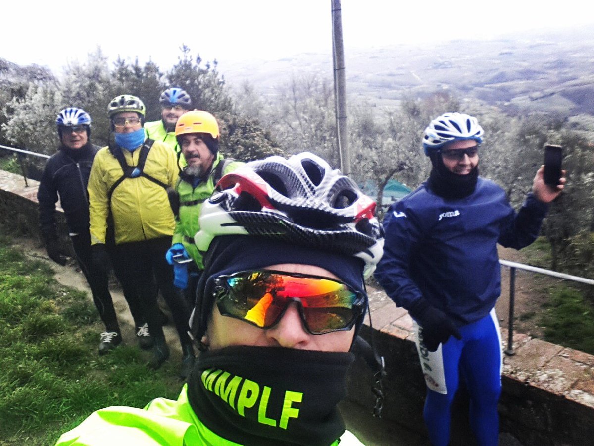 PierattiniGiac's tweet photo. #selfie al #lecciodifaltognano #stamattina #condizionimeteo al #limite #grandegruppo #mmplf #mmplflifestyle #miubs #cycling #cyclinglife #cyclinglove #cyclinphotos #bike #bikelife #mtb #MountainBike #mtbxc #amici #friends #divertimento #fun #passione #passion #mmplflifestyle https://t.co/zMnWAFwXre