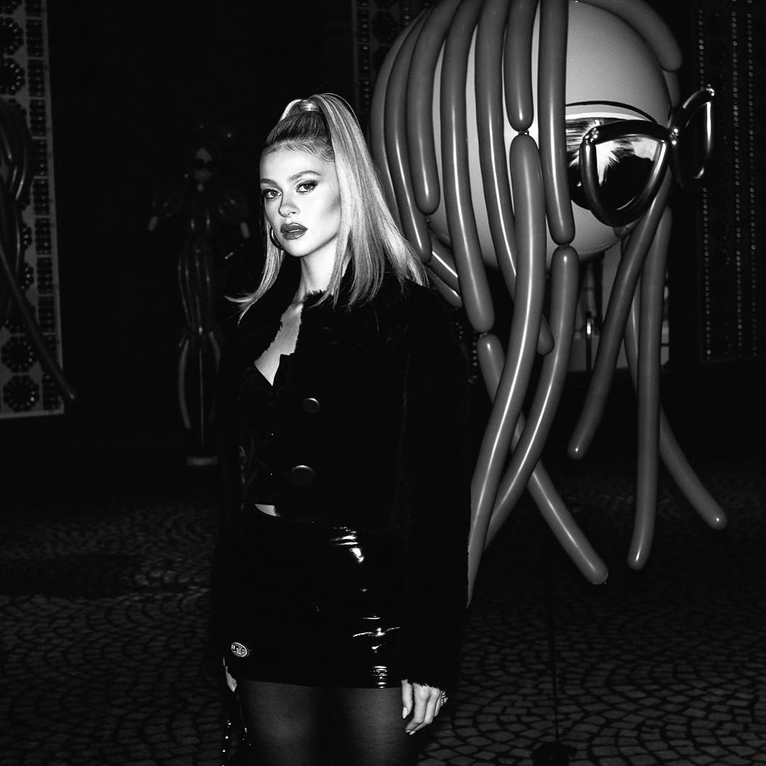 NicolaPeltzInfo's tweet photo. Nicola Peltz #adrbook for @Fashiontomax photographed by #GiovanniMocchetti https://t.co/H0o0QKdDLo